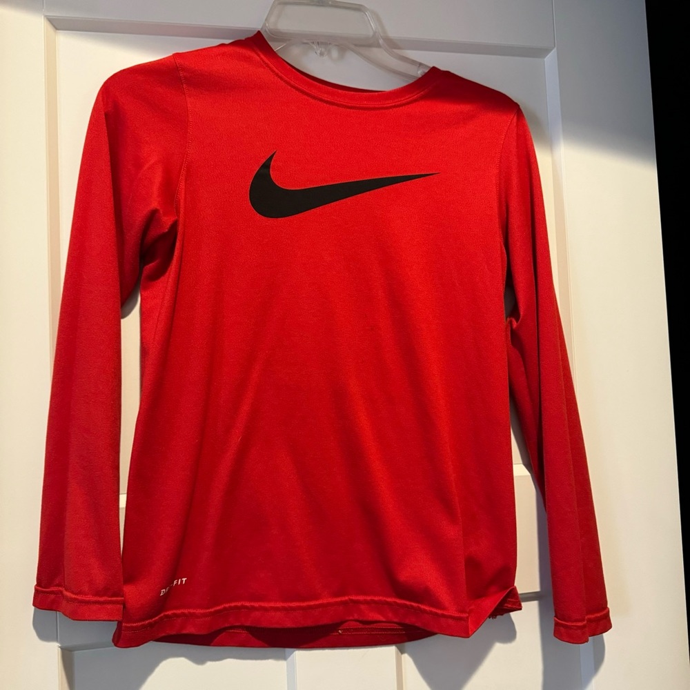 Nike dry fit long sleeve large kids shirt